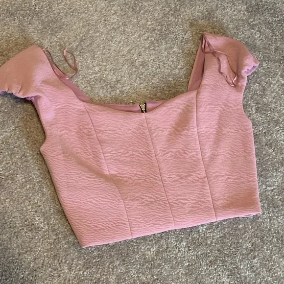 NWT J.O.A lilac crop top - Picture 2 of 9